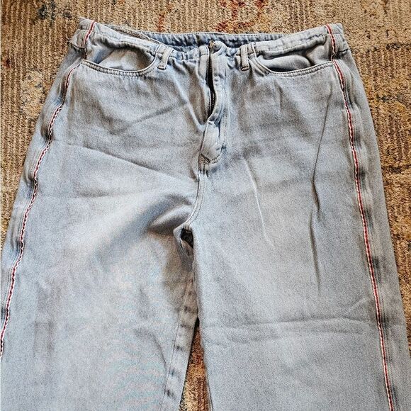 Dear John Wide Leg Cropped Jeans With Red And White Stripe On Side, Size 29 - Picture 4 of 8